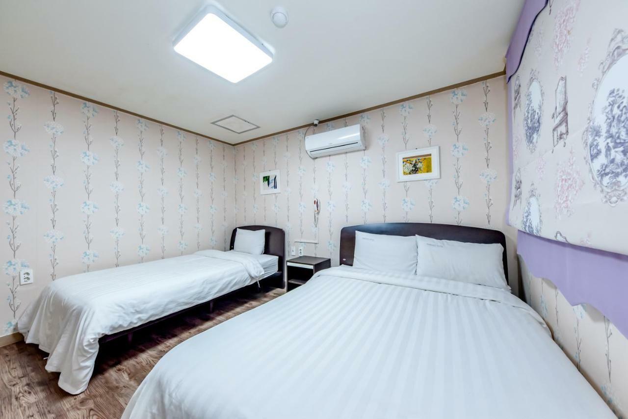Tamragio Residence Hotel Jeju Exterior photo