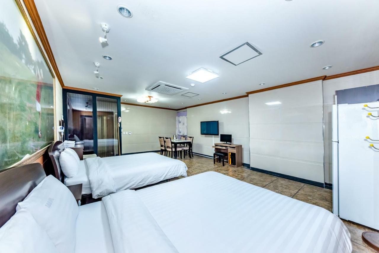Tamragio Residence Hotel Jeju Exterior photo