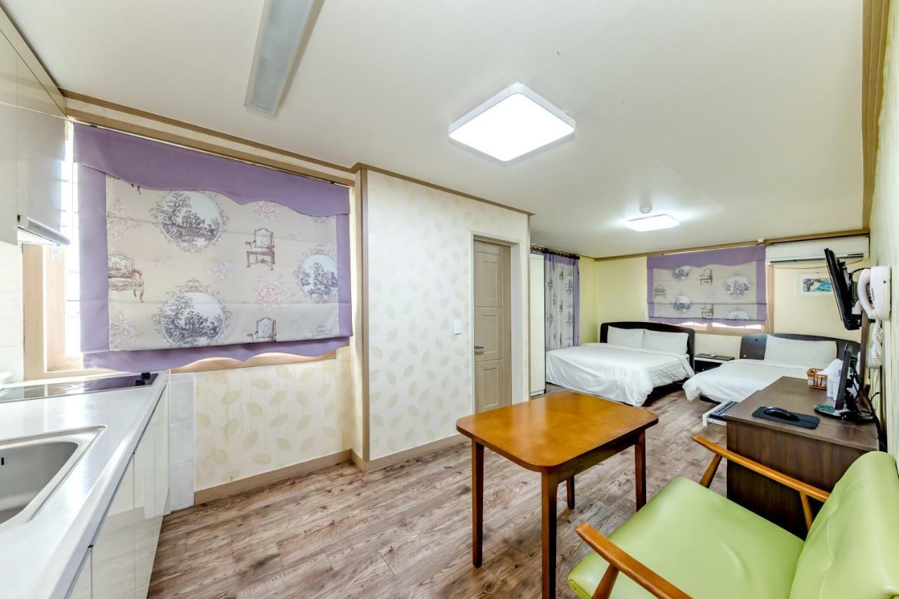 Tamragio Residence Hotel Jeju Exterior photo