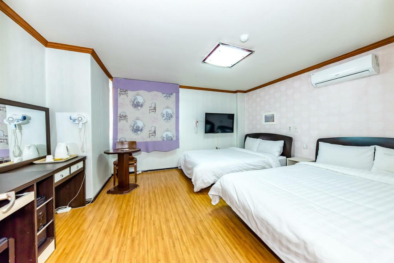 Tamragio Residence Hotel Jeju Exterior photo
