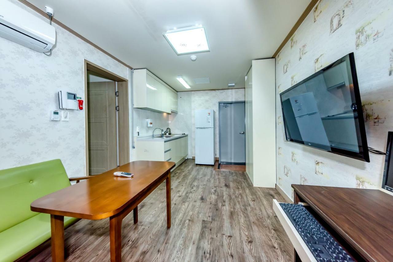 Tamragio Residence Hotel Jeju Exterior photo