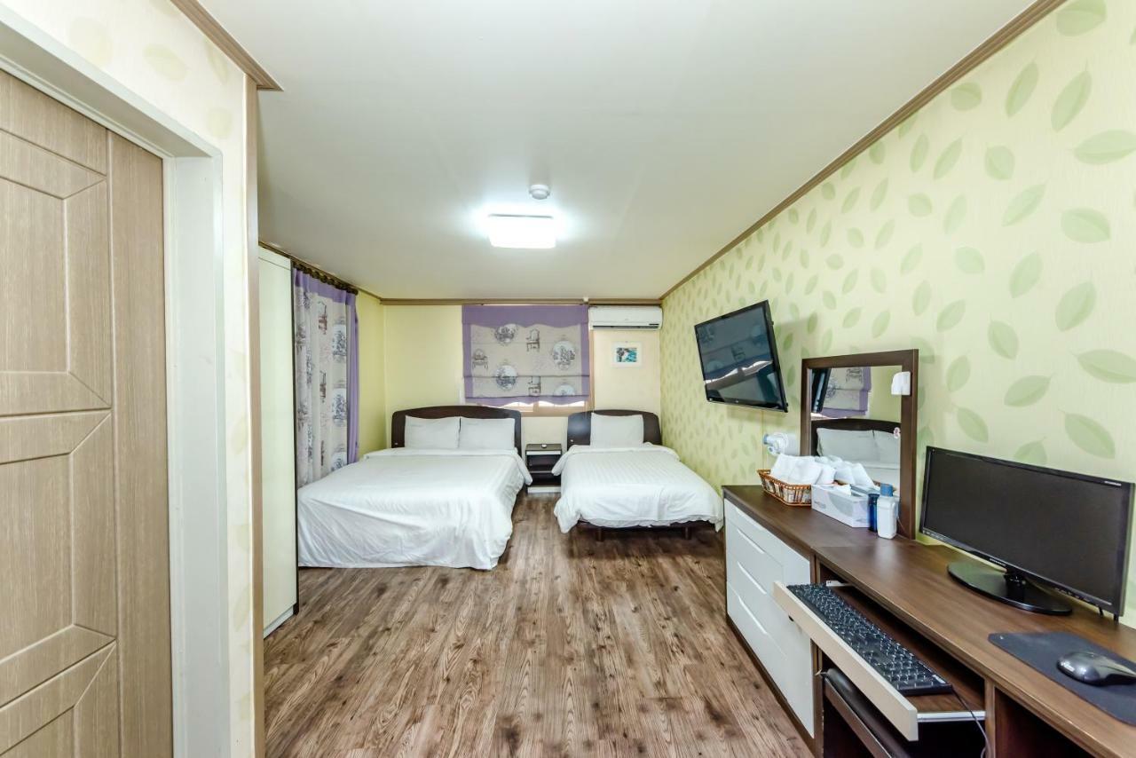 Tamragio Residence Hotel Jeju Exterior photo