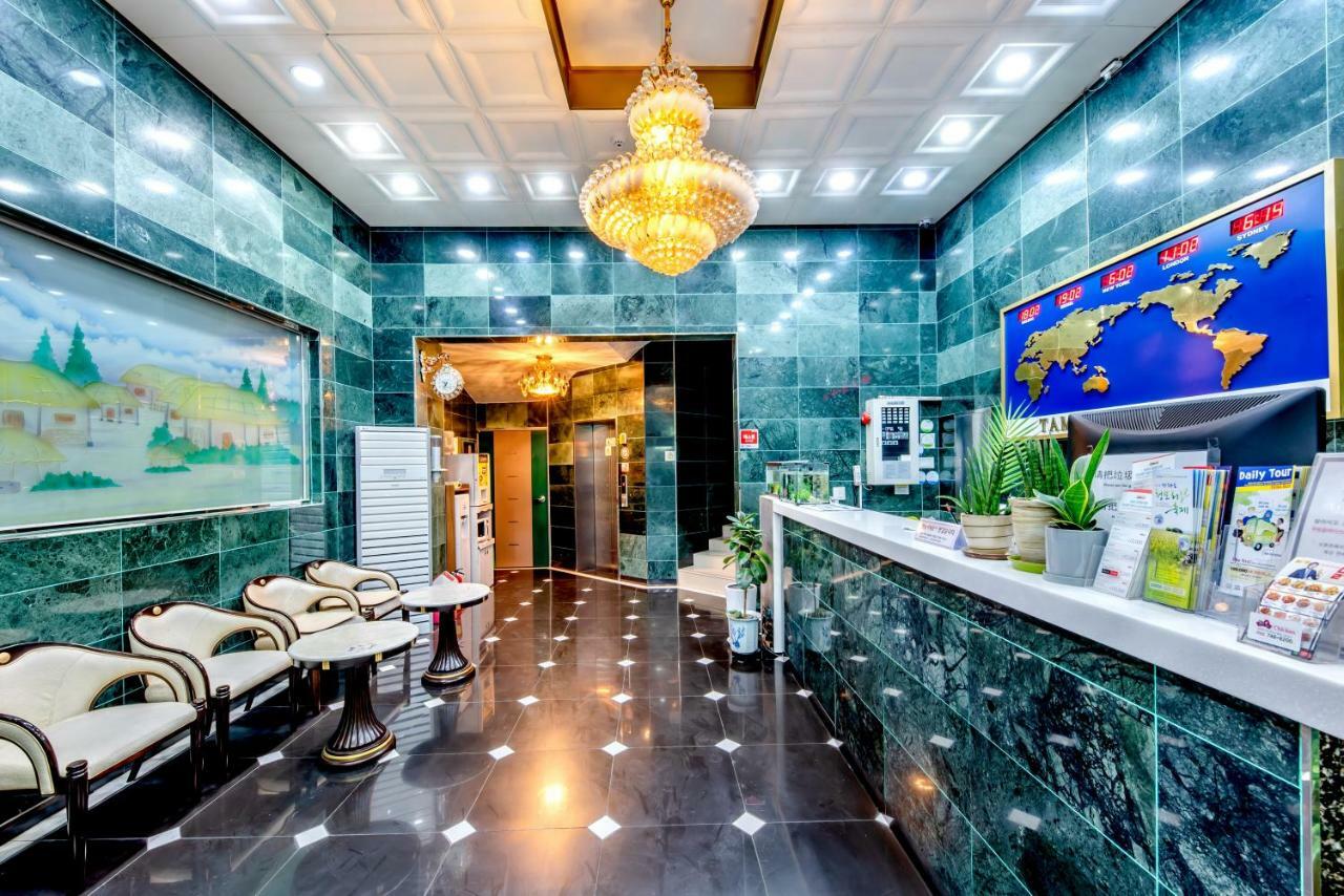 Tamragio Residence Hotel Jeju Exterior photo