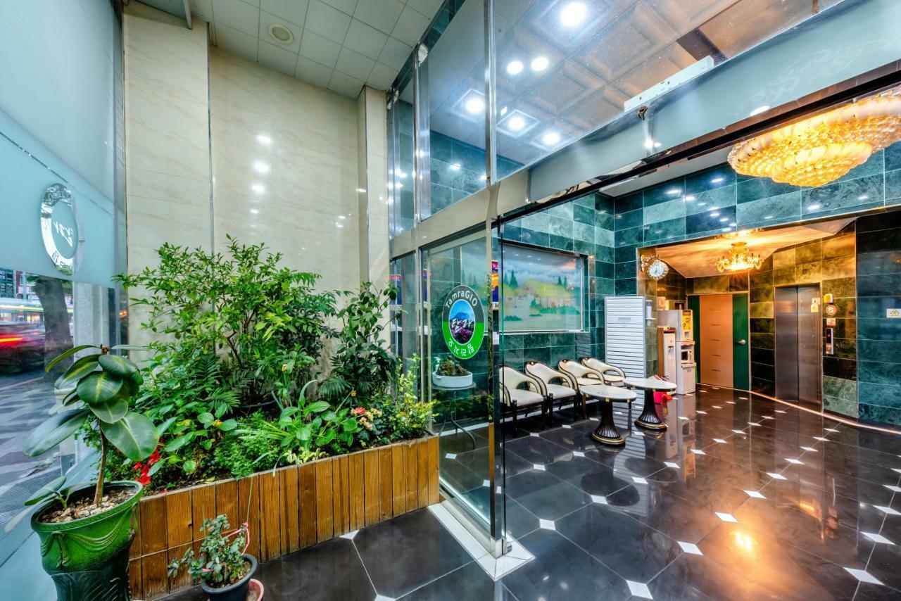 Tamragio Residence Hotel Jeju Exterior photo